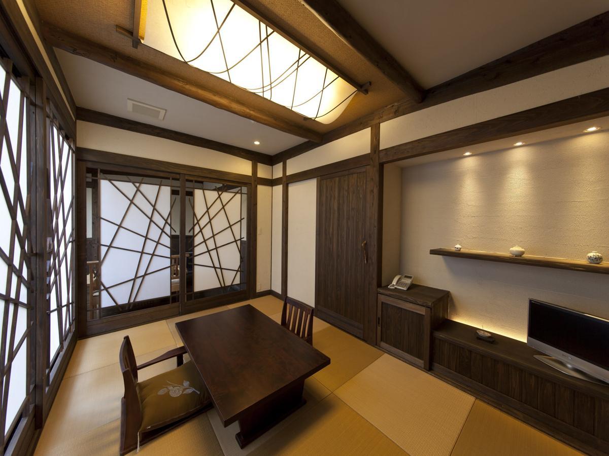 Hotel Gokuraku Onsen Takumi No Yado à Takaharu Extérieur photo