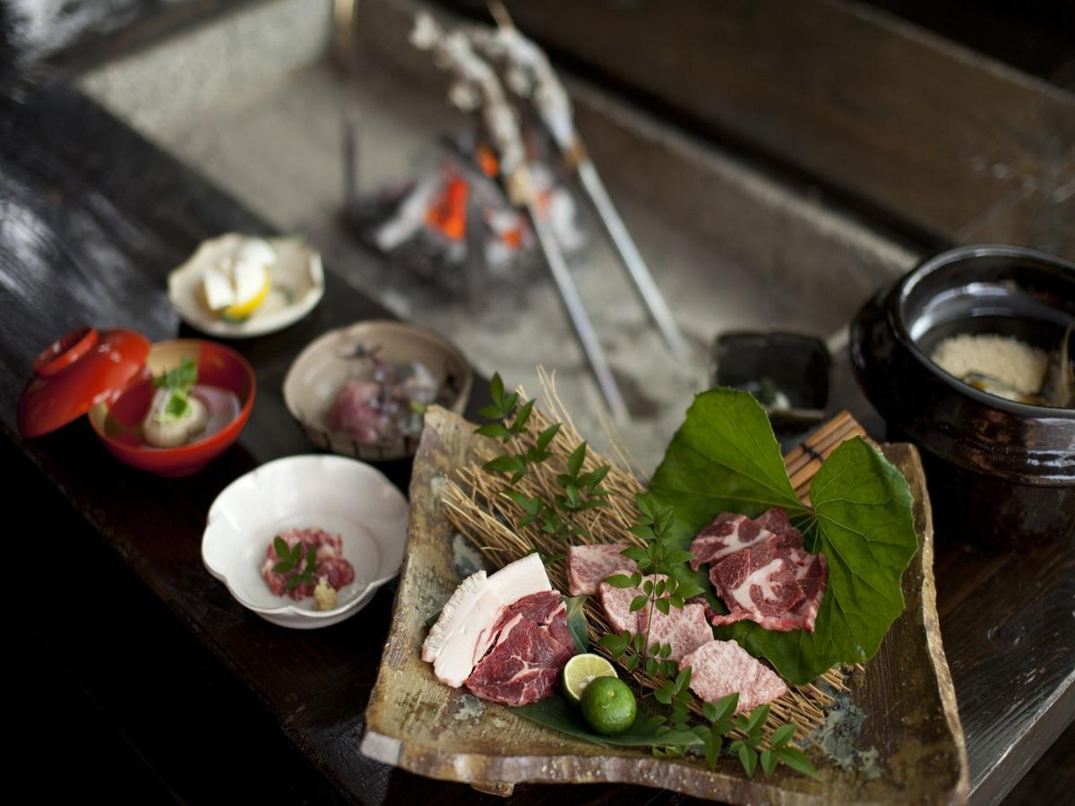 Hotel Gokuraku Onsen Takumi No Yado à Takaharu Extérieur photo